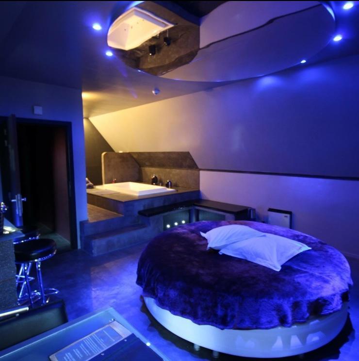 Bubble Lounge Hotel Hooglede Exterior foto